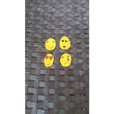 

stiker emoji 4 pcs