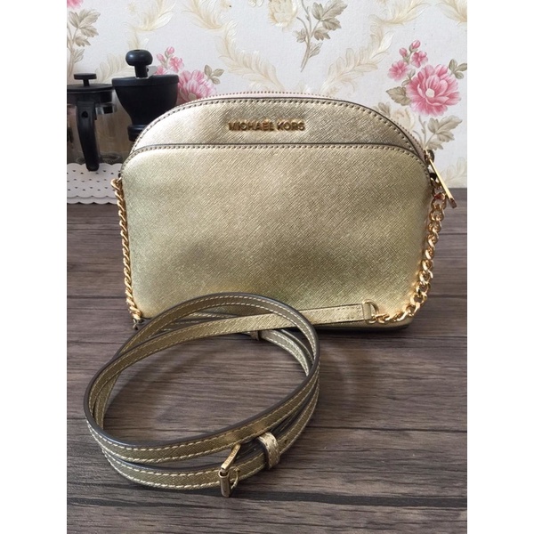 NWT Michael Kors Jetset Travel Medium Dome Crossbody "Pale Gold"