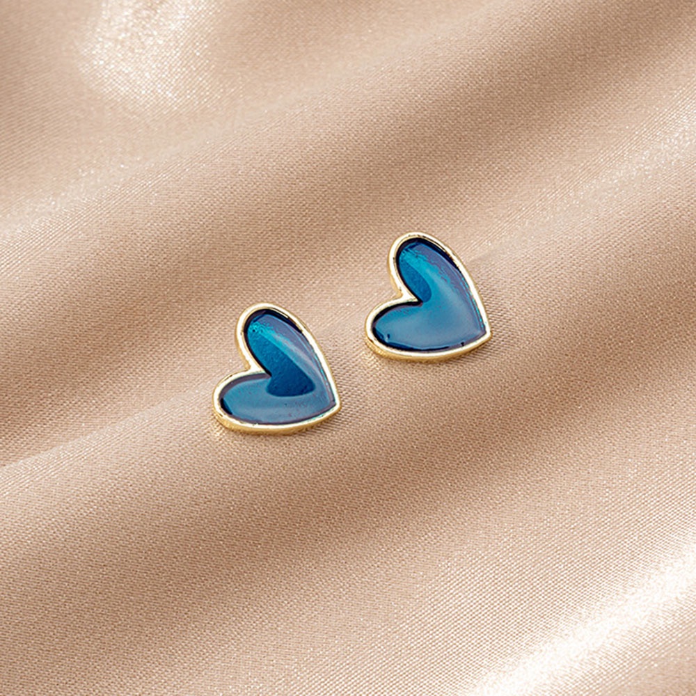Anting Tusuk Bentuk Hati Warna Biru Bahan Resin Untuk Wanita