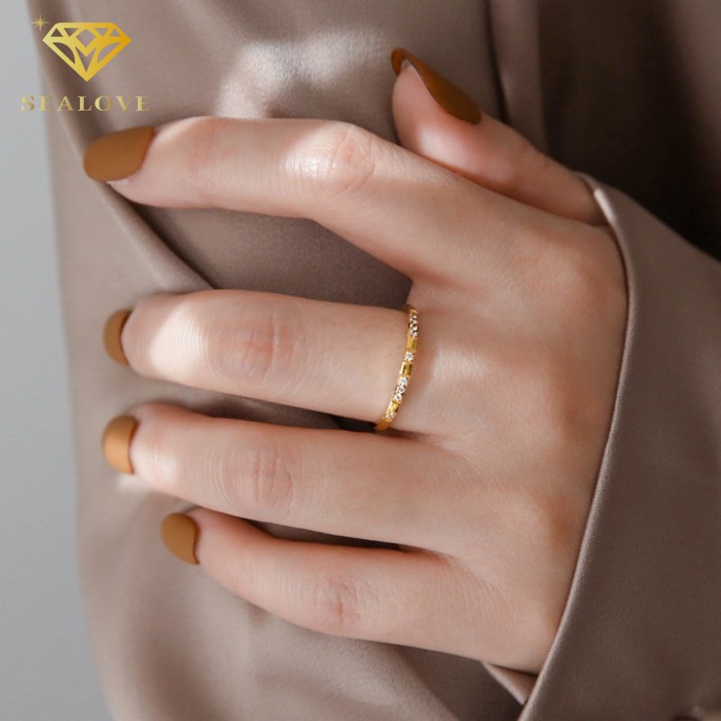 Cincin titanium wanita berlian 18k emas cicin anti karat dan anti luntur aksesoris perhiasan Korea