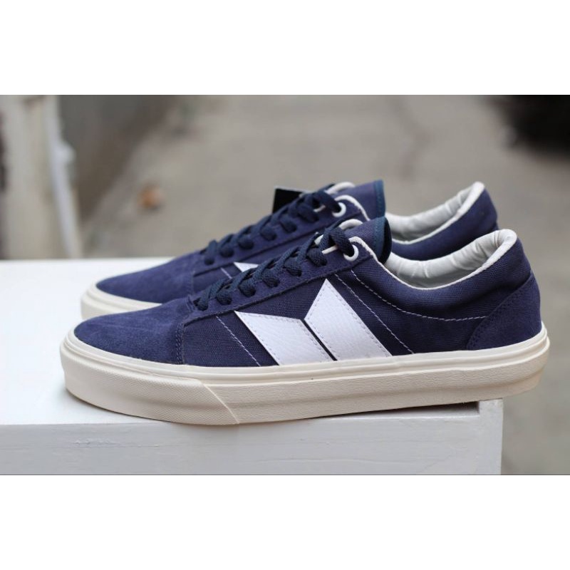 SEPATU SNEAKERS MACBETH CASUAL Pria. Ukuran 39-43