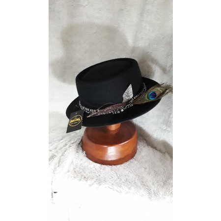 topi porkpie tali etnik bulu merak