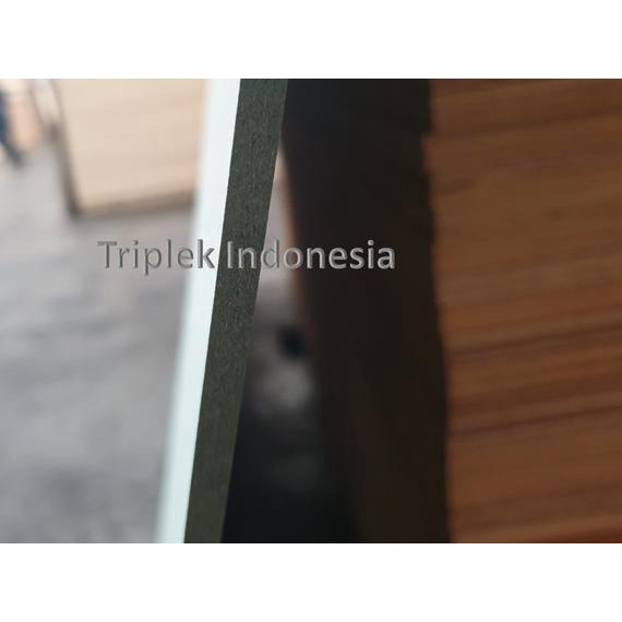 MDF HMR 6mm 122x244cm / MDF Hijau 6mm 4x8