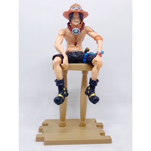 Portgas D. Ace Sitting Tinggi 19CM Action Figure One Piece