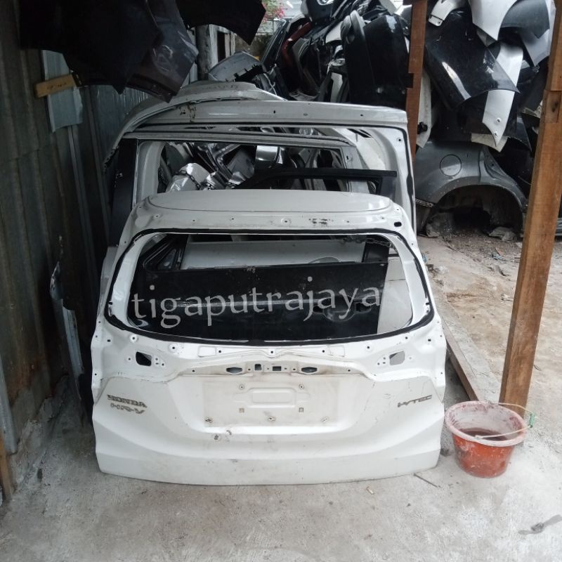 pintu bagasi pintu belakang HRV