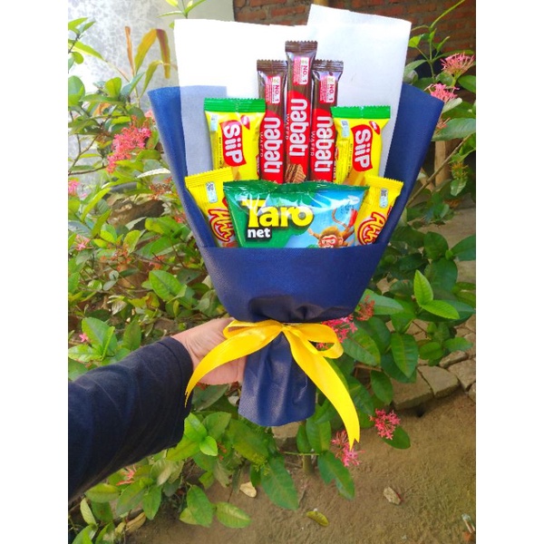 

Buket Snack Minimalis/Buket Ultah/Buket Hadiah