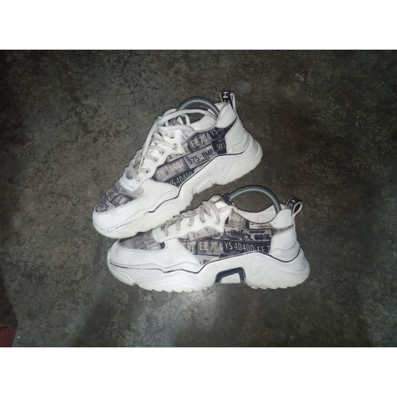 sepatu Givenchy second