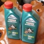 OLI MESIN CASTROL MAGNATEC 10W-40 1L PARTS-SYNTHETIC ENGINE OIL - UTK OLI MESIN MOBIL BENSIN & DIESE