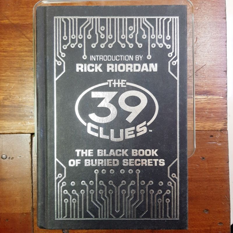 Jual Rick Riordan - The 39 Clues The Black Book of Buried Secrets ...