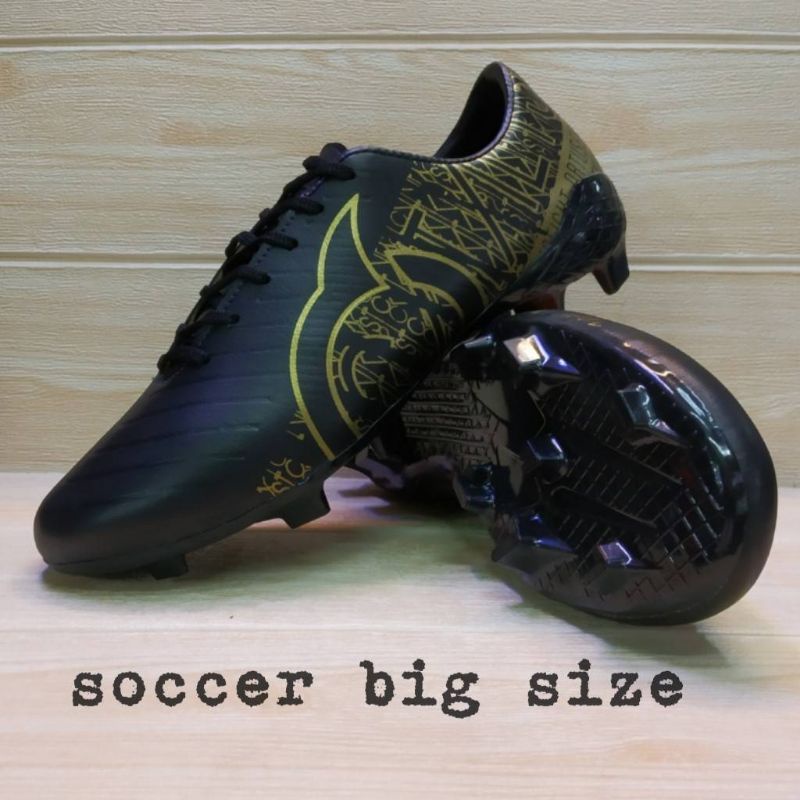 sepatu bola//ortuseight//termurah