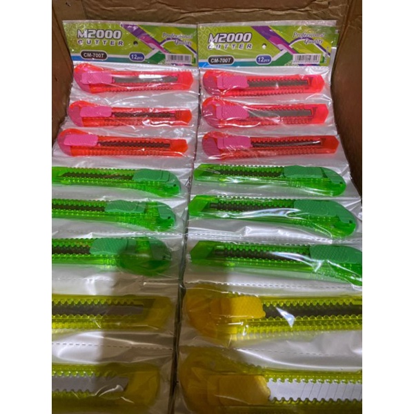 

pisau cutter besar