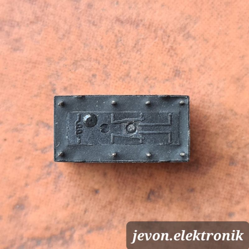 Relay HKE 8 P Pin Kaki Huigang Hitam 5 v volt Original HRS2H-S-DC5V-N Eke 8p 5v