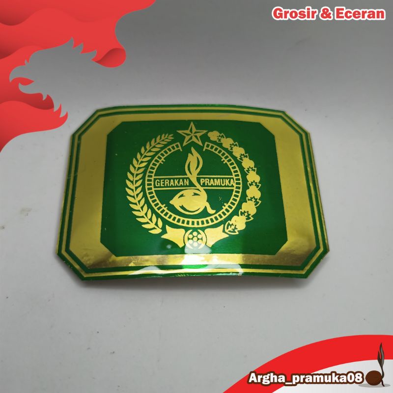 Tanda Topi Pramuka Putra Besar Melengkung Kuningan Resin Emblem bijian