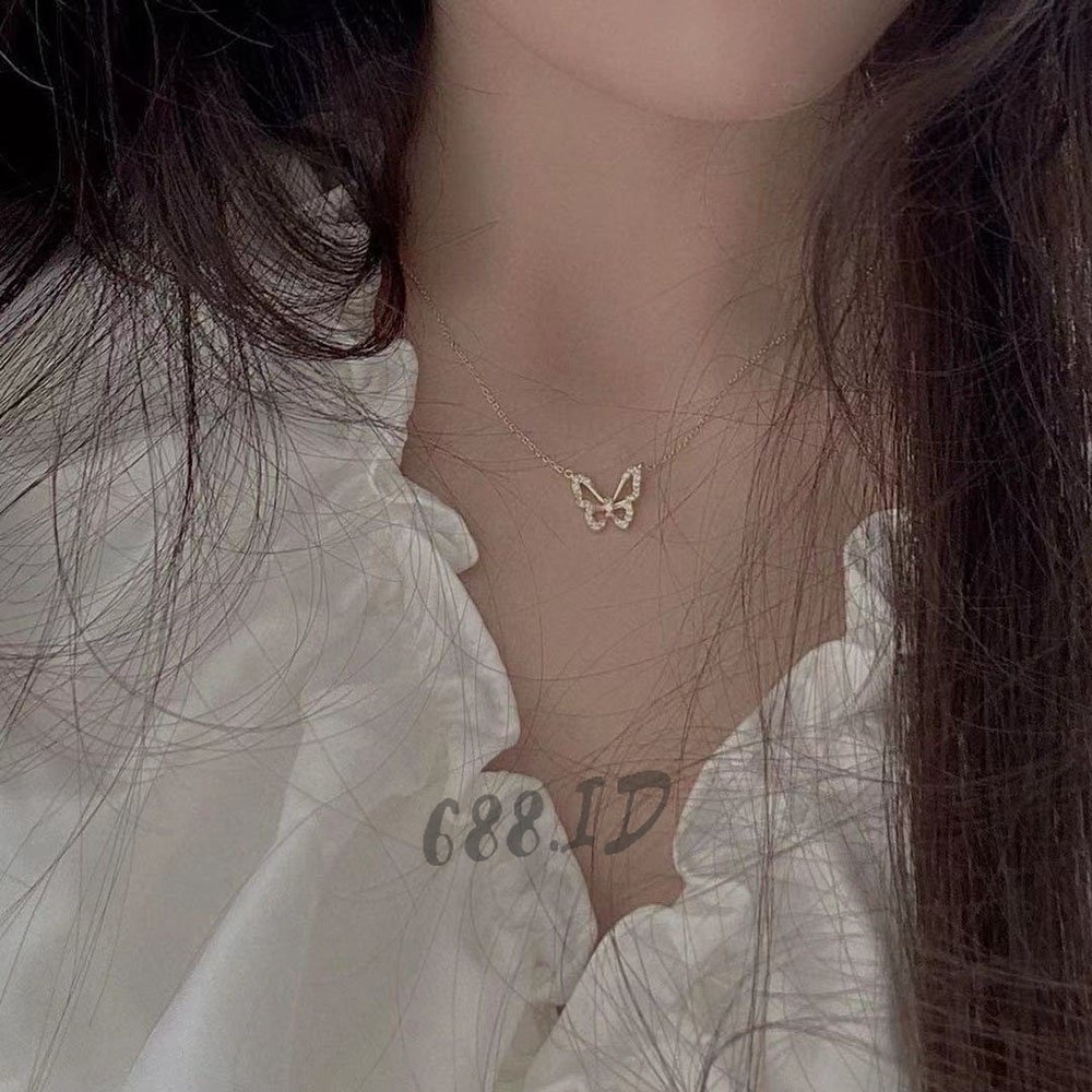 Kalung Wanita Liontin Butterfly Kupu Kupu Rantai Klavikula Titanium Fashion Necklace Gaya Korea Elegan Cantik NL 04