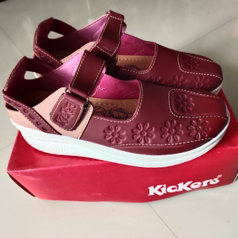 Obral Murah Sepatu Sandal Wanita Kickers Casual Santai