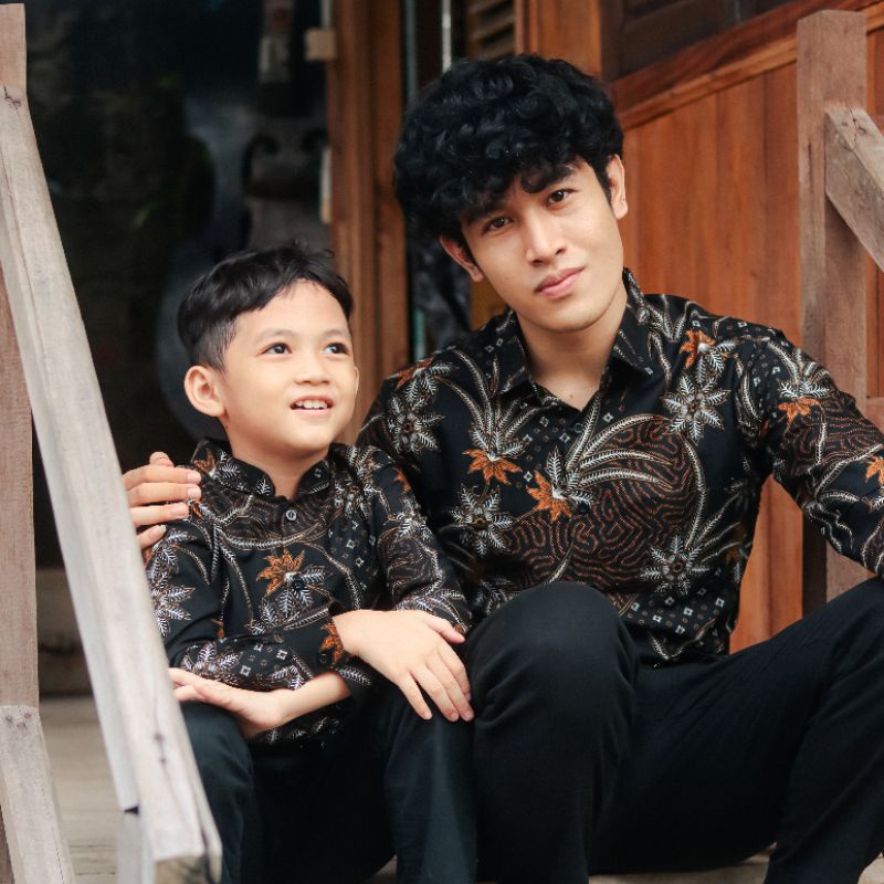 Batik Couple Ayah &amp; Anak Slimfit Motif Casual Warna Navy &amp; Hitam LBL 1897 &amp; LBL 1898
