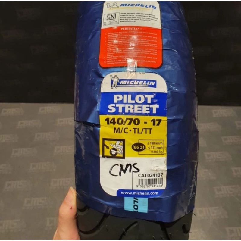 Ban Luar Pilot StreetMerk Michelin
Ukuran 140/70-17
Type Pilot Street