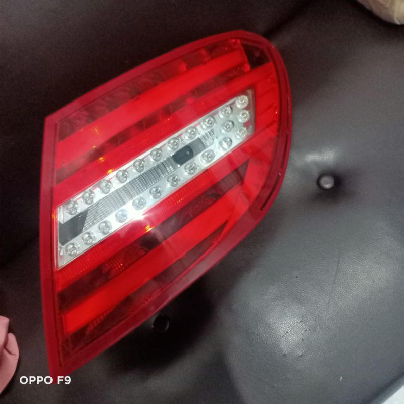 stoplamp lampu belakang Mercedes Benz mercy c300 w204