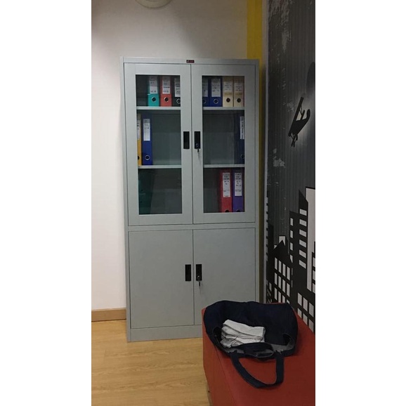 

Lemari Arsip Besi 1/2 kaca Futura Prospek Metal Lemari File KB8D06