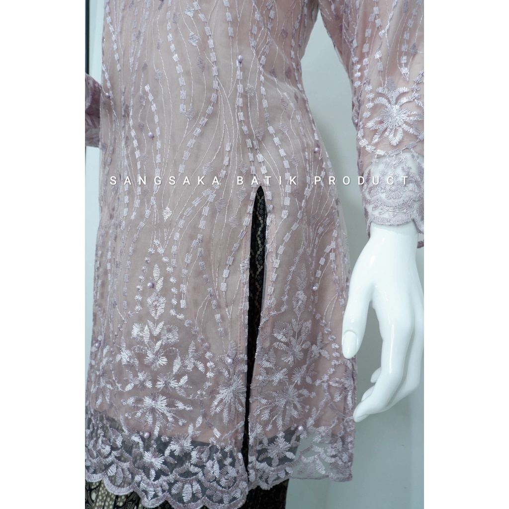 Kebaya Tunik / Tunik Brokat / Kebaya Modern / Kebaya tile / Kebaya Favorite / Batik Couple