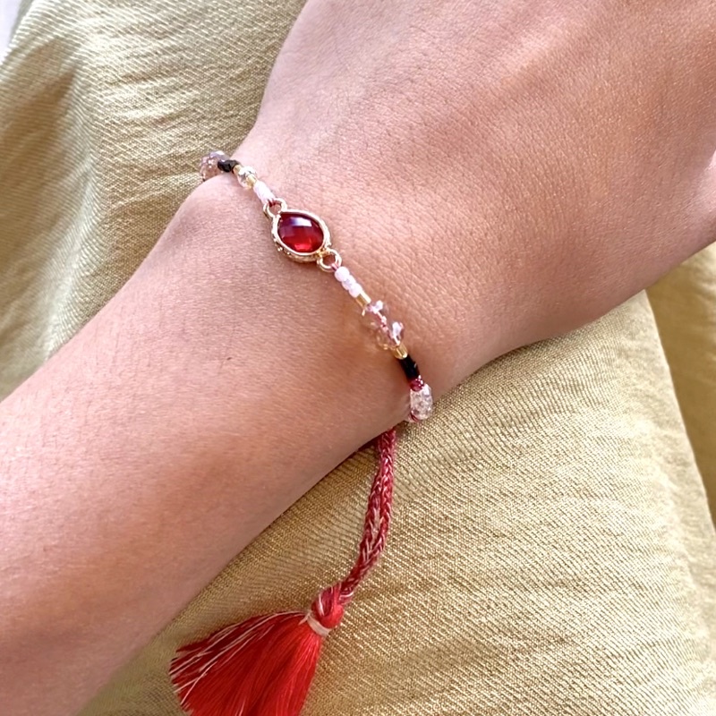 SAVAYA bracelet in red loliastuff (gelang tangan/ gelang bali/ gelang tali/ gelang boho/ gelang etnik)