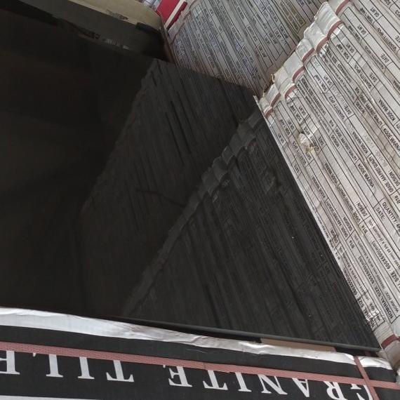 granit lantai 60x60 hitam polos (super black Valentino)