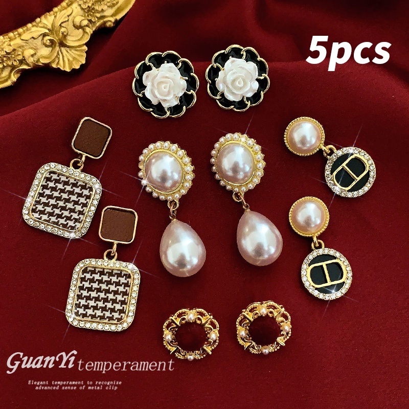 (5pcs) Anting Pejantan Retro Mutiara Anting Merah Wanita Korea2023Anting Musim Gugur Dan Musim Dingin Baru