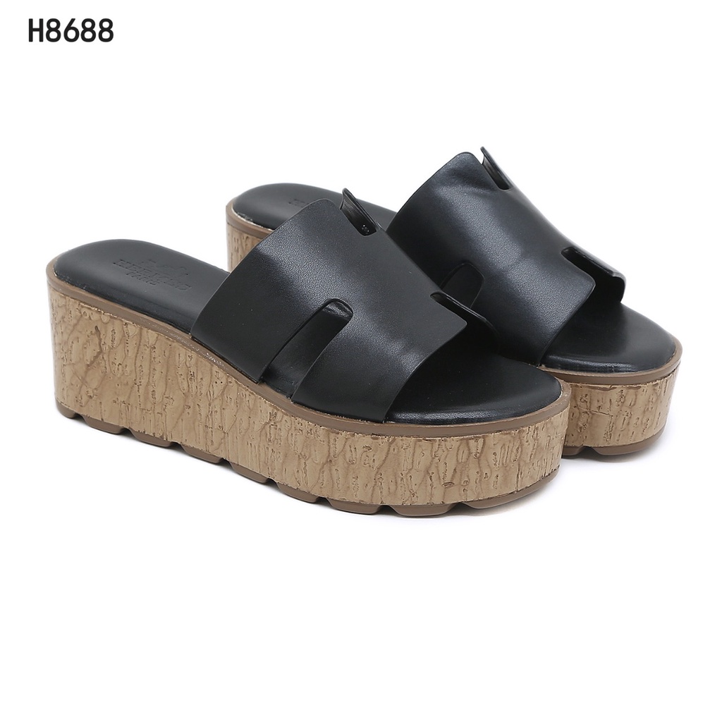 SANDAL Leather Slides H8688