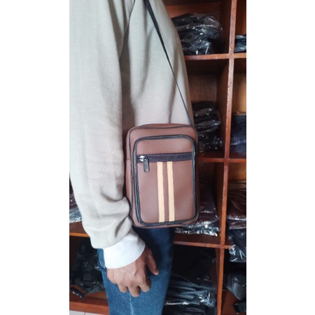 Tas Selempang handphone Pria Kulit Semi Model Terbaru Anti Air New Elegant