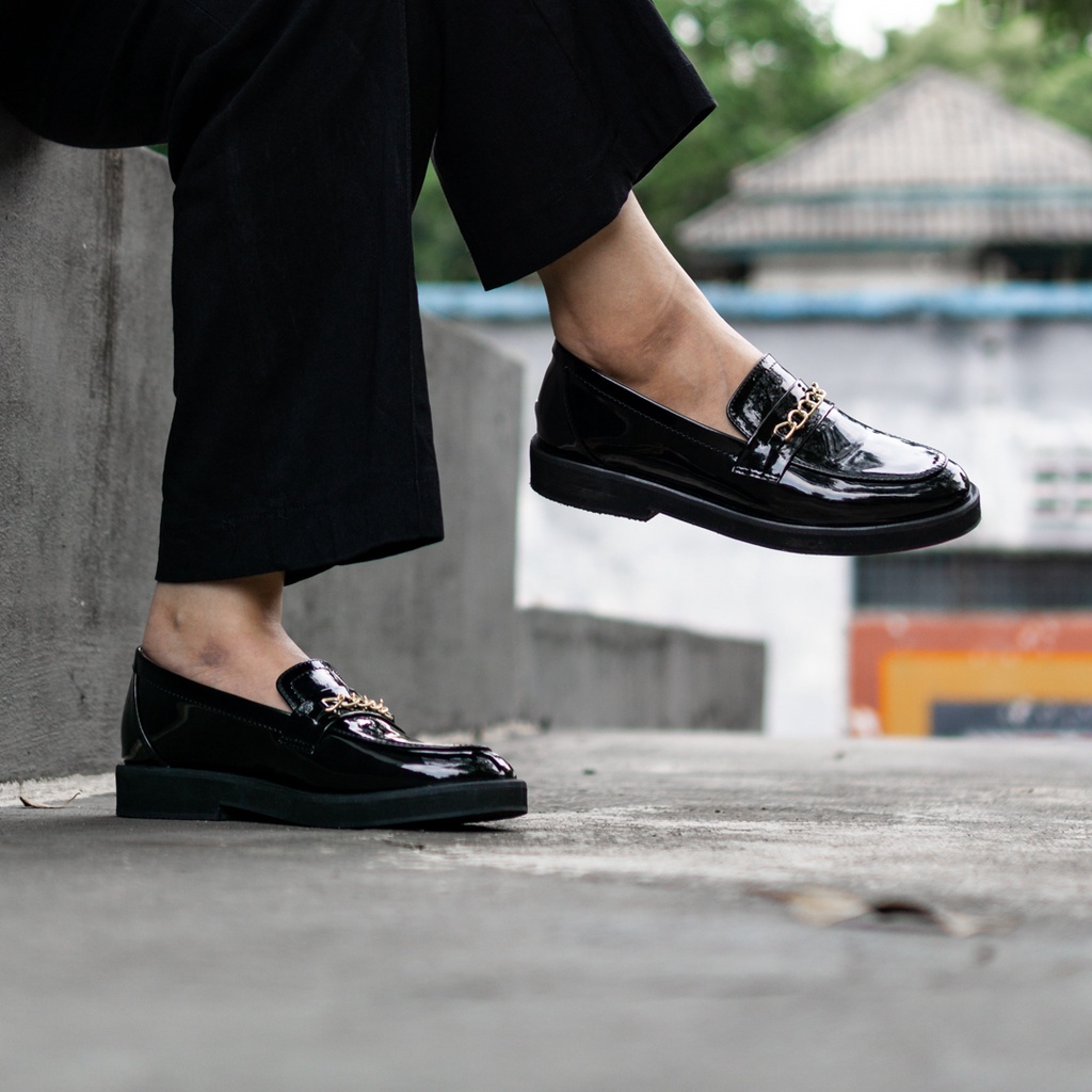 Sepatu Loafers Wanita Big Size / Sepatu Oxford Korean Style / Sepatu Kulit Sintetis Hitam Flat Wanita TINOCHI Rully