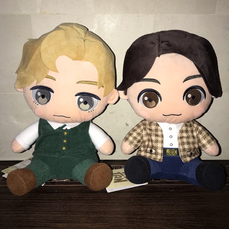 [FREE OFFICIAL KEYCHAIN] Official TinyTan Sitting Doll Big Size (30cm)