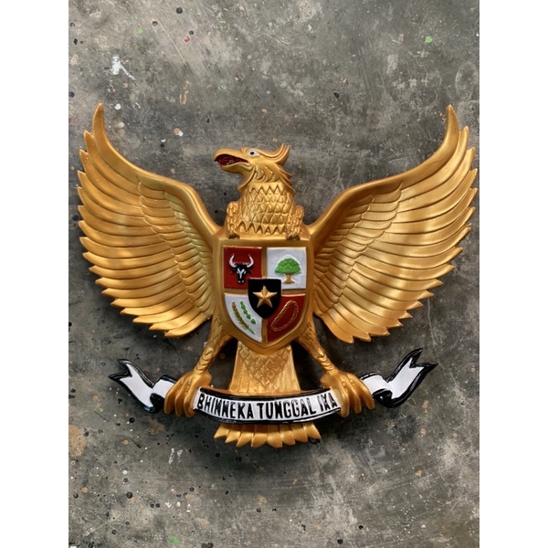 Hiasan dinding Garuda Pancasila/lambang pancasila/patung garuda pancasila untuk kelas