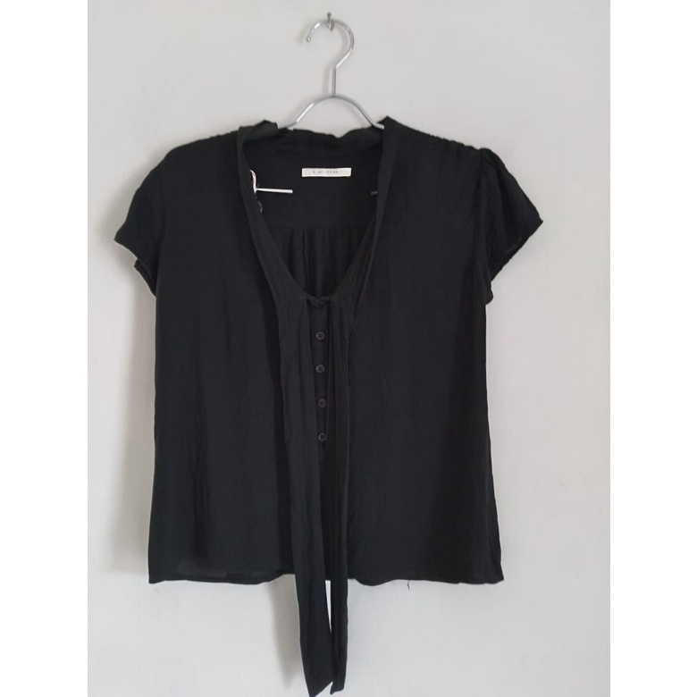 Baju Atasan Wanita / Blouse warna Hitam Lengan Pendek Preloved 059