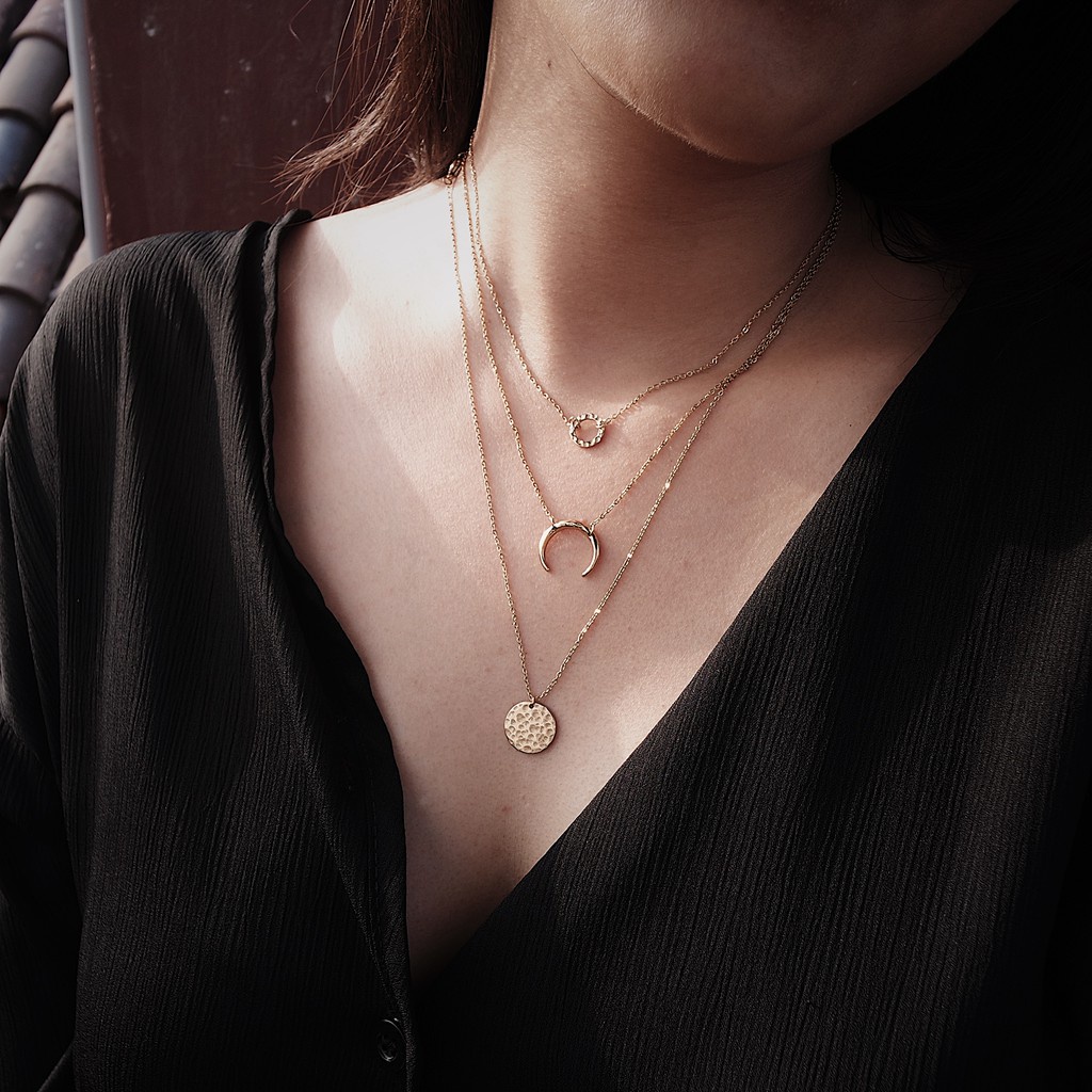 PORTIA MOON NECKLACE (STAINLESS STEEL + 18K GOLD PLATED) - ANTI KARAT