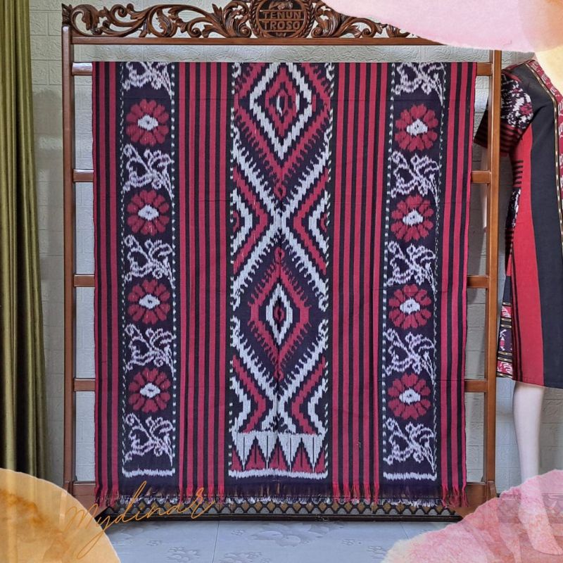 Kain Tenun Blangket Merah Maroon Motif Bunga kain merah hati motif mawar Bahan Dress Kemeja Sarimbit