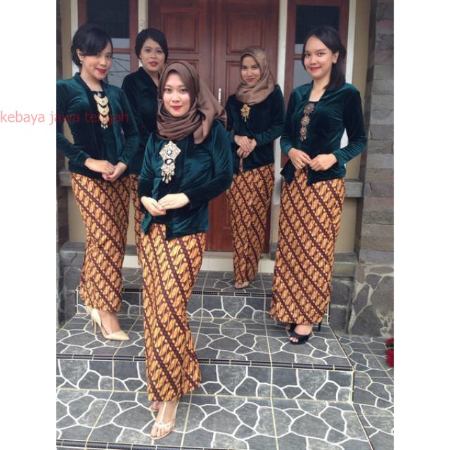 Kebaya Kutubaru / Kebaya Bludru Kutubaru (Size Lengkap) Kebaya Bludru