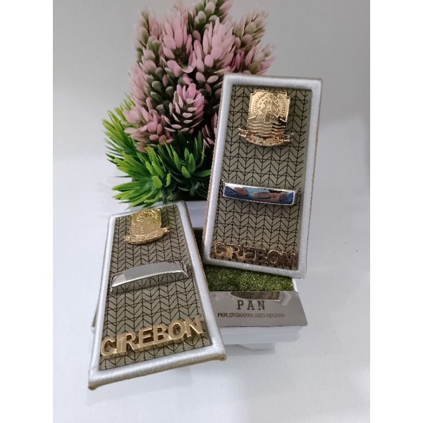 Pangkat PDH ASN CIREBON 2A Lis Putih Kain Akrilik