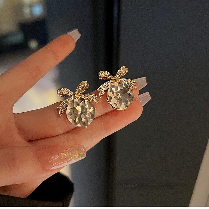 Anting Tusuk Desain Pita Hias Berlian Gaya Koreasimple Untuk Wanita