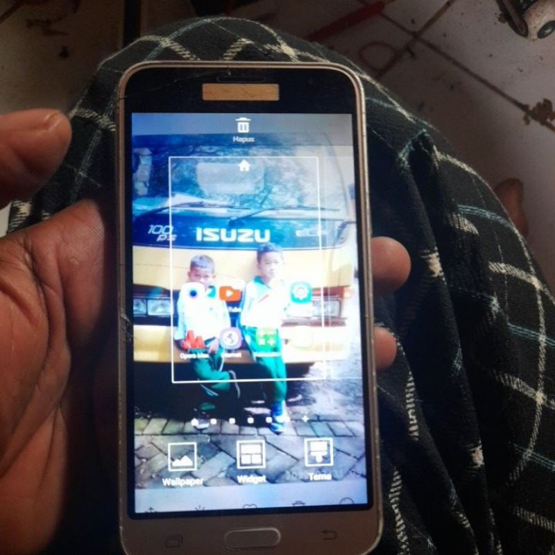 samsung j320g /j3 2016  minus lcd sama minus g bisa disentuh