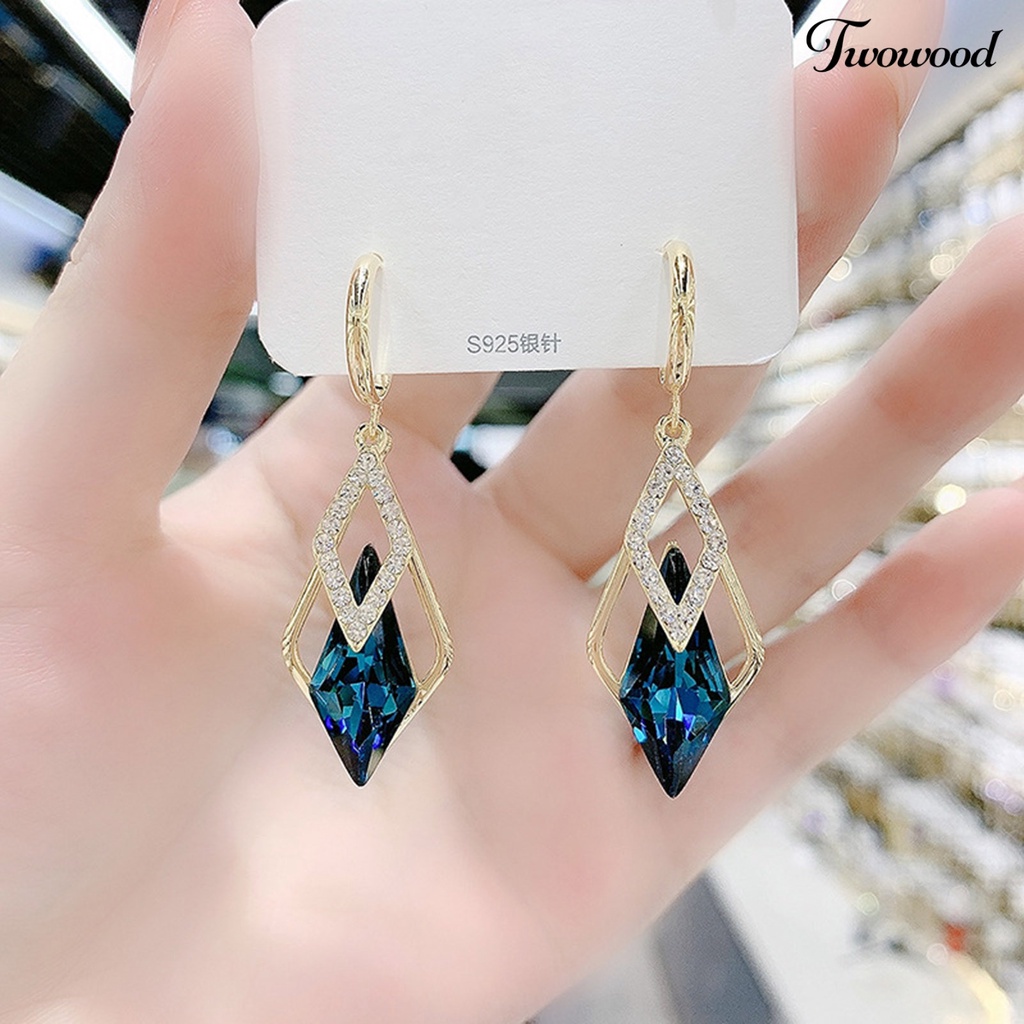 Anting Menjuntai Bentuk Geometrik Bahan Alloy Anti Oksidasi Untuk Hadiah Ulang Tahun Wanita