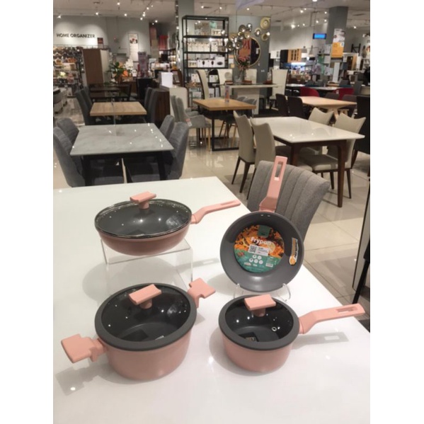 Informa sauce pan casserole pink hartley