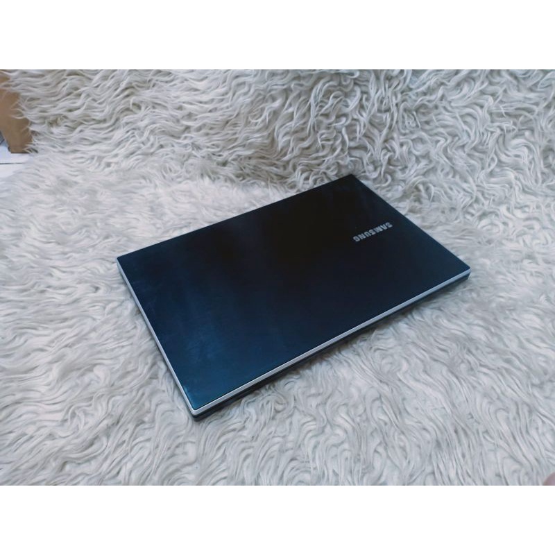 Laptop Murah Samsung 300V Core i7
