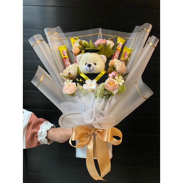 Flowers Bouqeut [Buket wisuda,buket bunga wisuda,buket bunga, snack buket, buket makanan]