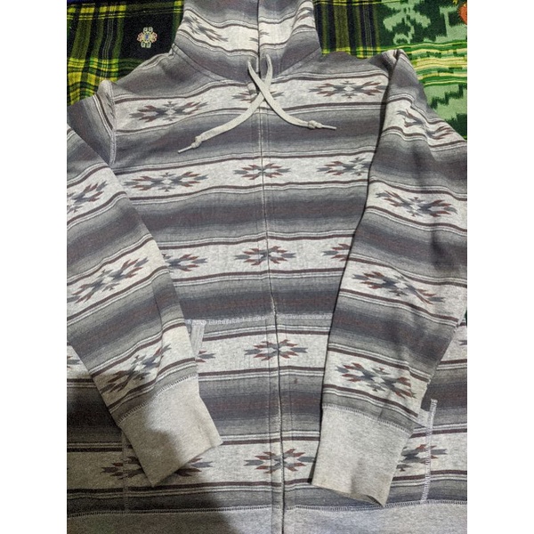 Zh Uniqlo Navajo