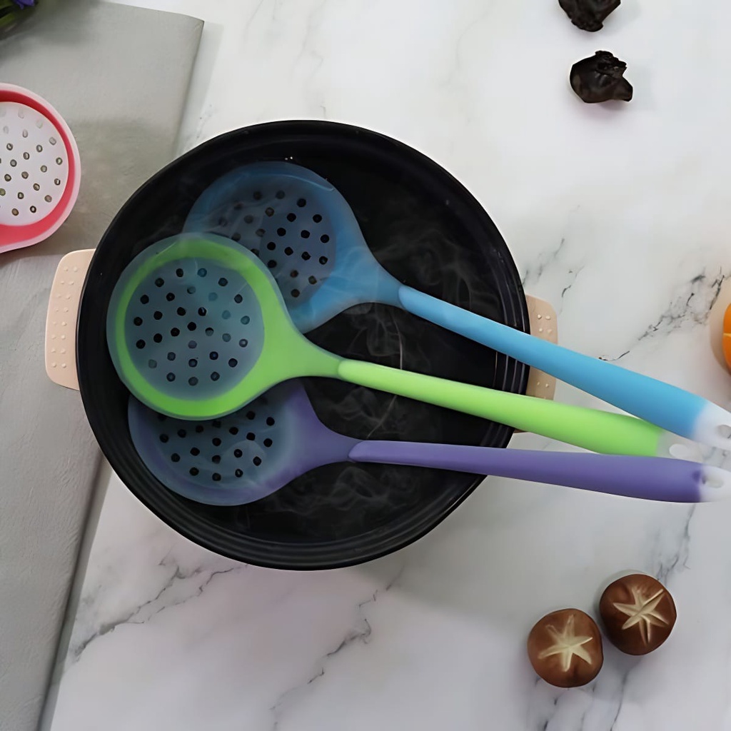 Centong masak silikon / Trainer Cooking Spoon Silicon Tahan Panas / Alat Masak Centong Lubang