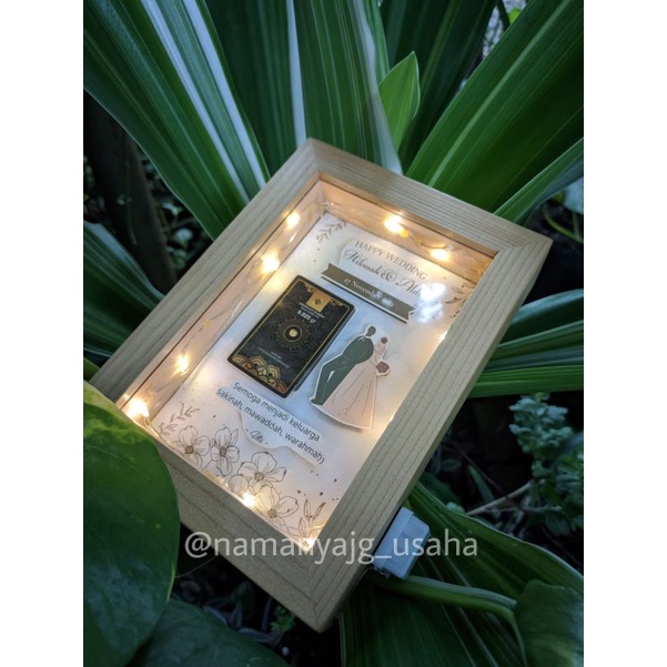 Frame hadiah kado wedding minigold 3D