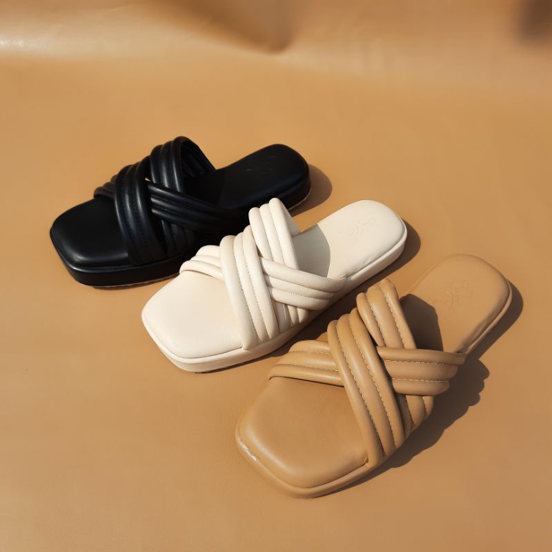 CHEUNG KUEDZ ||  032 || SANDAL SPON TEBAL