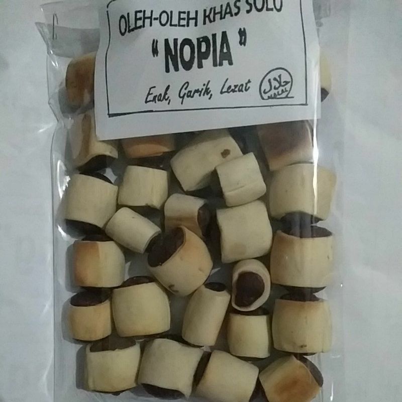 

kue pino/nopia potong 100g