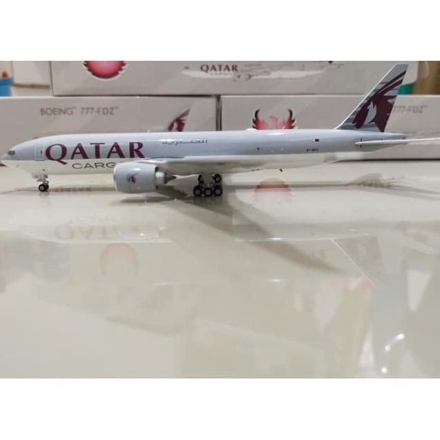 Pesawat Diecast Qatar Cargo 777F