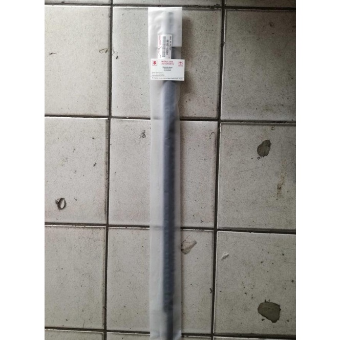 Pelipit/List Kaca Depan Kanan Toyota Ist